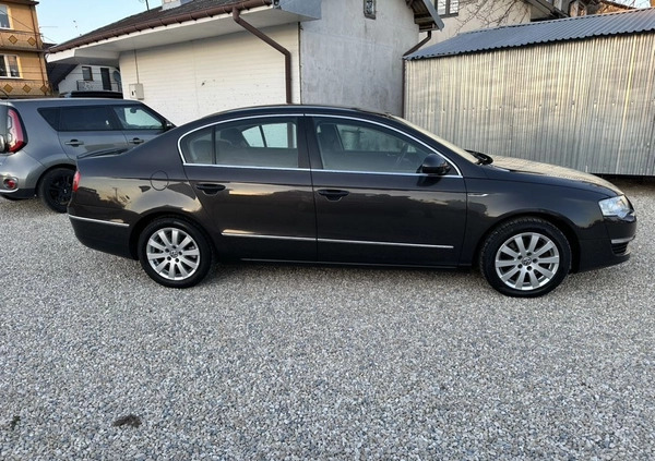 Volkswagen Passat cena 17700 przebieg: 280000, rok produkcji 2007 z Dąbrowa Tarnowska małe 154